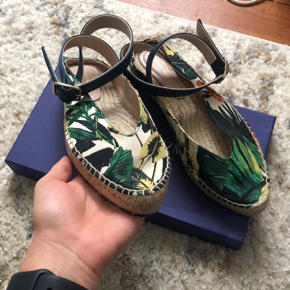 Stuart Weitzman Green Botanic Jacquard Shoe - Picture 2 of 5